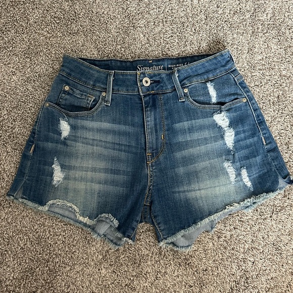 Levi's Blue Distressed Denim Jean Shorts - Picture 1 of 4